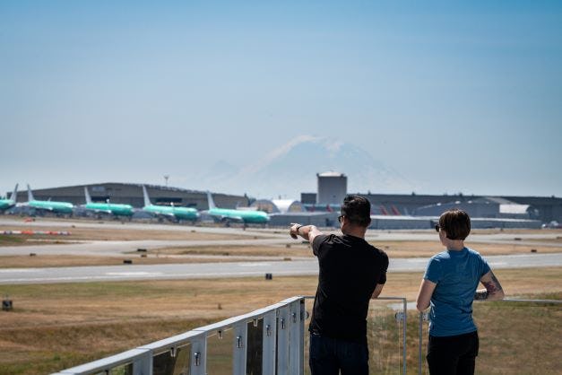 Plane spotting with the best vantage point for the active Paine Field airport